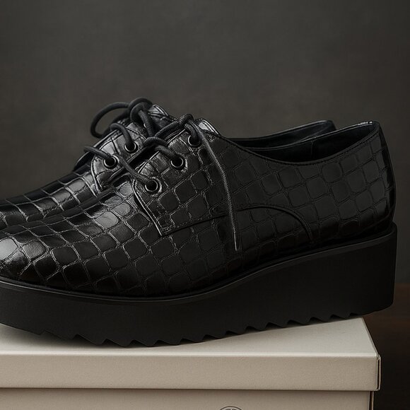 Women Aldo Black Shoes with Crocodile Texture - Picture 3 of 3